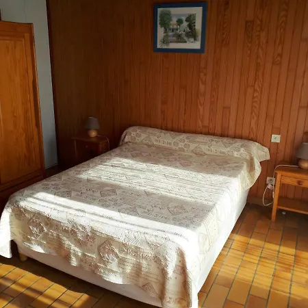 Les Genets Apartment *